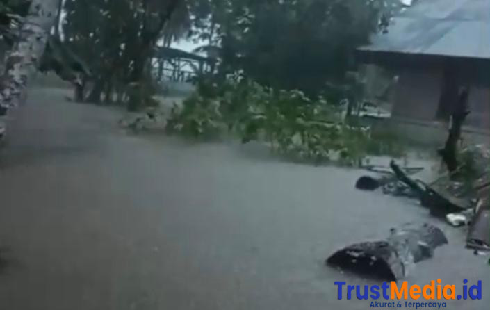 Hujan Deras Landa Simeulue, Desa Sambay Terendam Banjir