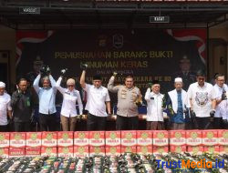 Rangkaian Hari Bhayangkara ke-80 Polresta Serang Kota Musnahkan Ribuan Botol Miras
