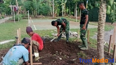 Satgas TMMD ke-128 Kodim 0424/Tanggamus Bangun MCK, Tingkatkan Kesehatan Warga Kalimiring