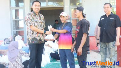 Semangat Berbagi Idul Adha 1447 H, Kejaksaan Negeri Lampung Utara Potong 2 Sapi Kurban Semangat Berbagi Idul Adha 1447 H, Kejaksaan Negeri Lampung Utara Potong 2 Sapi Kurban