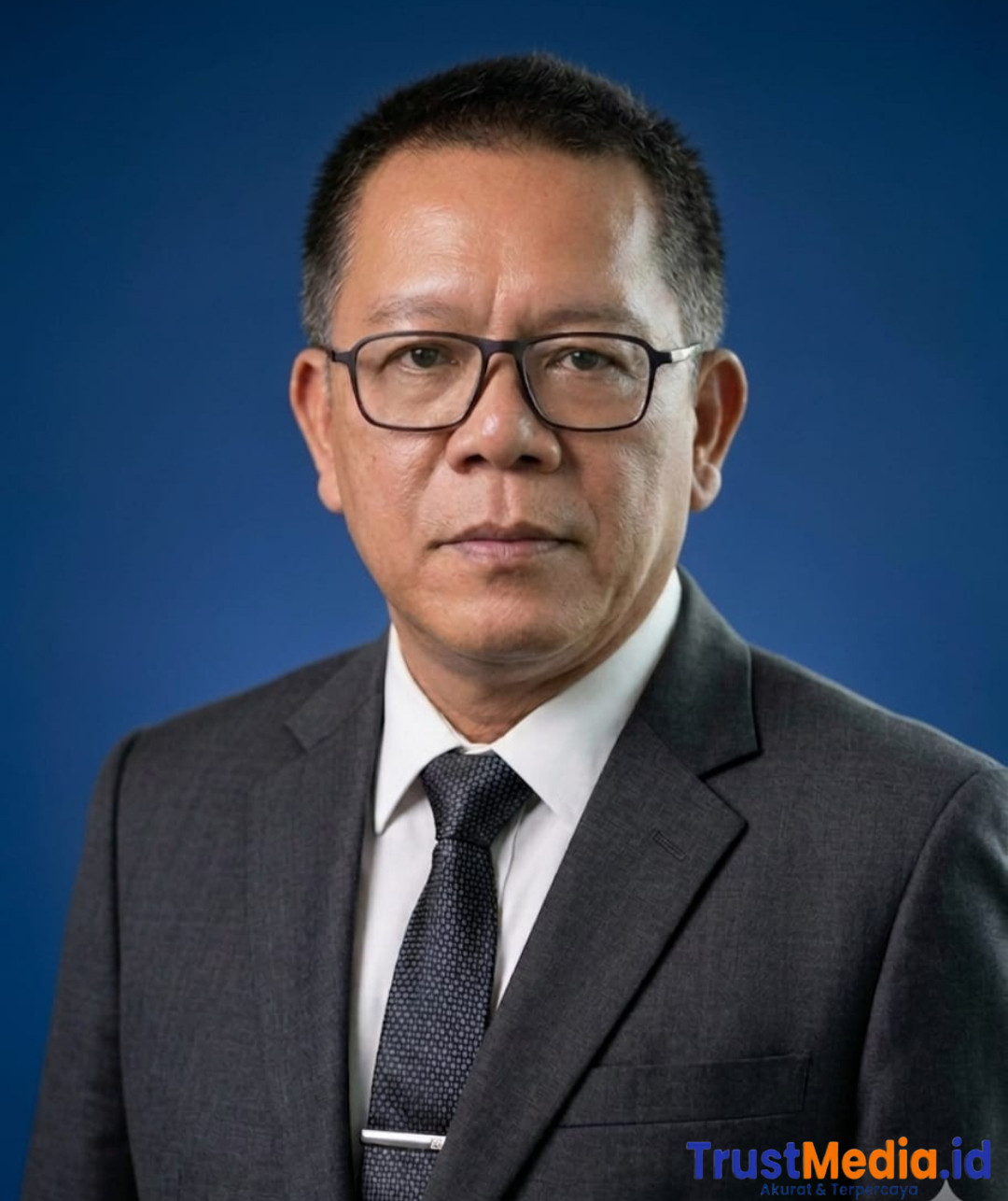 Memfitnah Dan Membuat Nama Seseorang Tercemar Di Mata Publik.