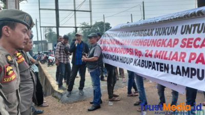 Lampung Timur Berjaya GIPAK Gelar Aksi di Kejari  Sorot Kasus DLH Rp24 Miliar